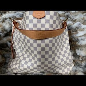Louis Vuitton Artsy MM handbag
